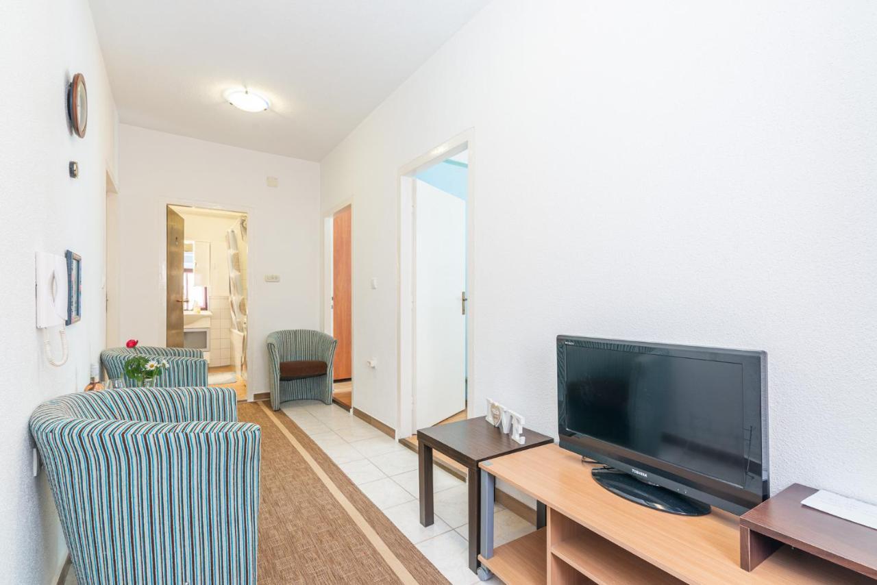 Apartamento Apartman Knezevic Opric Exterior foto